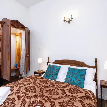 Cracow Lenartowicza By Renters Apartment Krakau