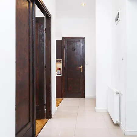 Cracow Lenartowicza By Renters Krakau