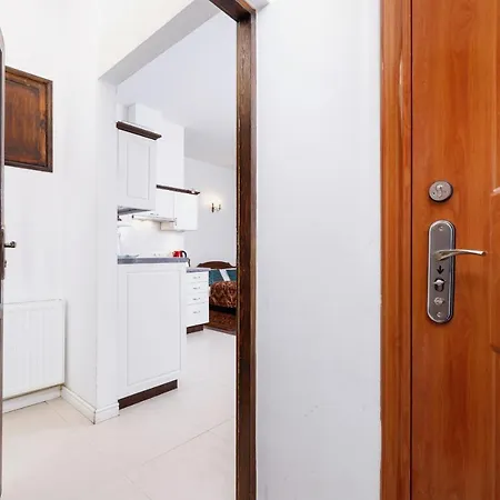 Apartment Cracow Lenartowicza By Renters Krakau